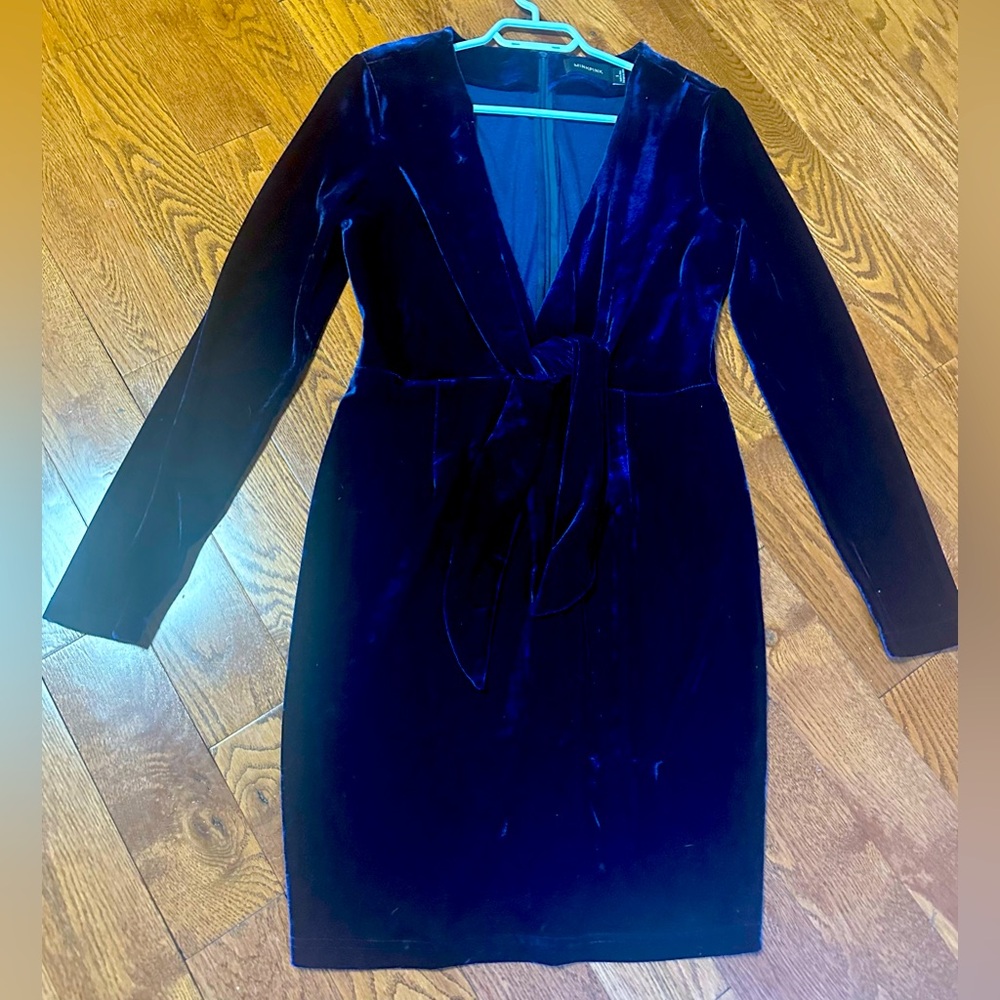Long sleeve dark blue velvet mini/midi dressss - Picture 1 of 2